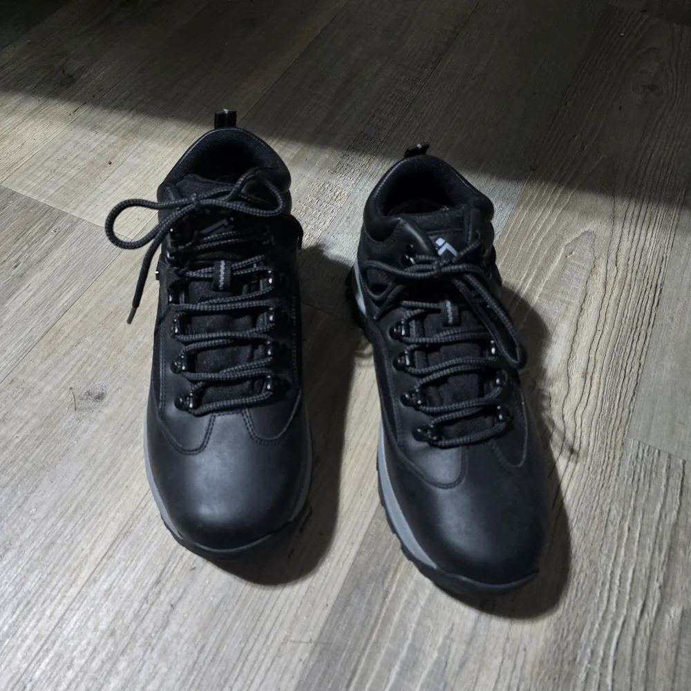 Men's Black Hiking Boots Size 8 wide
